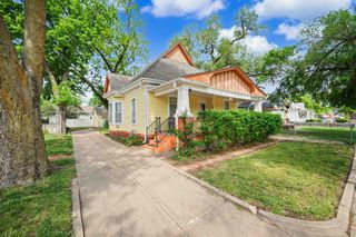 242 S 9th St., Salina, KS 67401