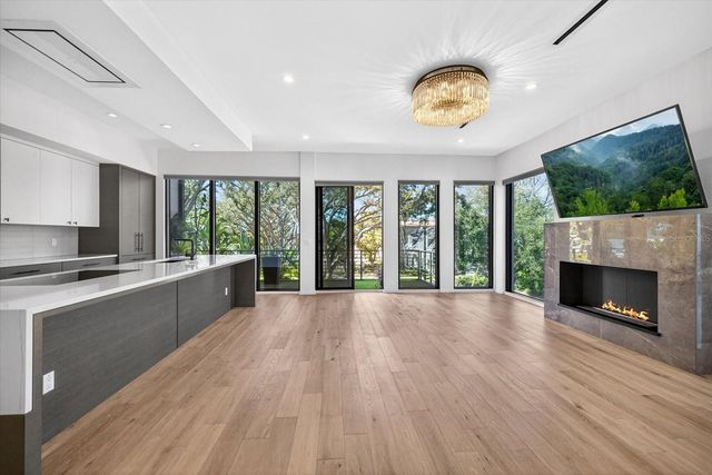 94 W DAVIS BOULEVARD, Tampa, FL 33606