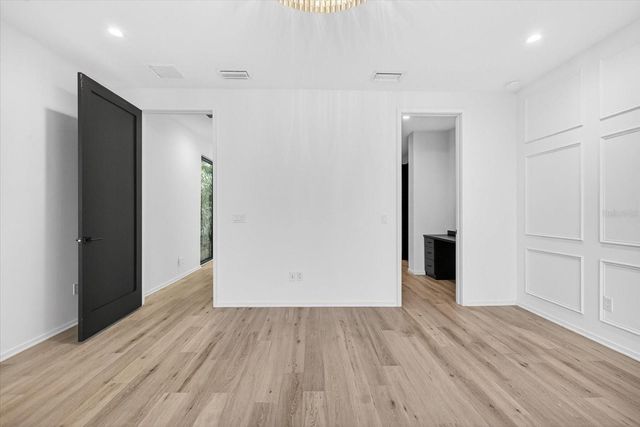 94 W DAVIS BOULEVARD, Tampa, FL 33606