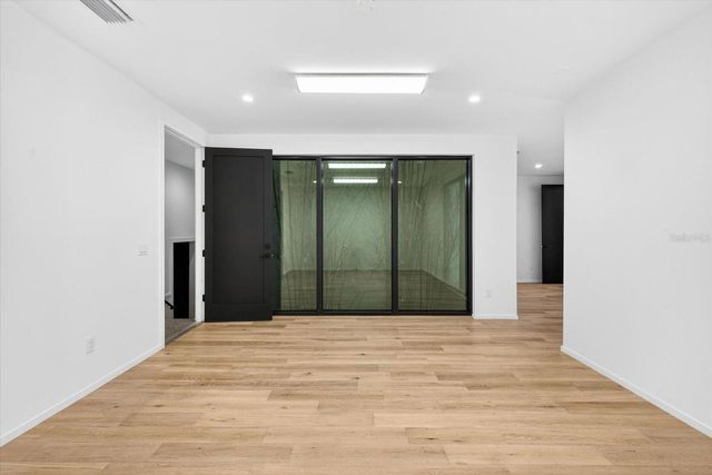 94 W DAVIS BOULEVARD, Tampa, FL 33606