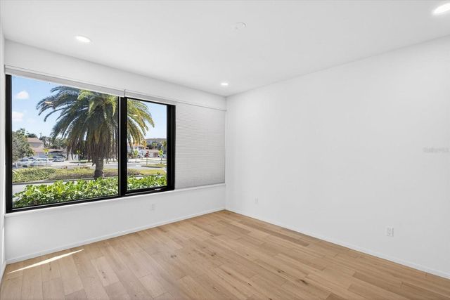 94 W DAVIS BOULEVARD, Tampa, FL 33606