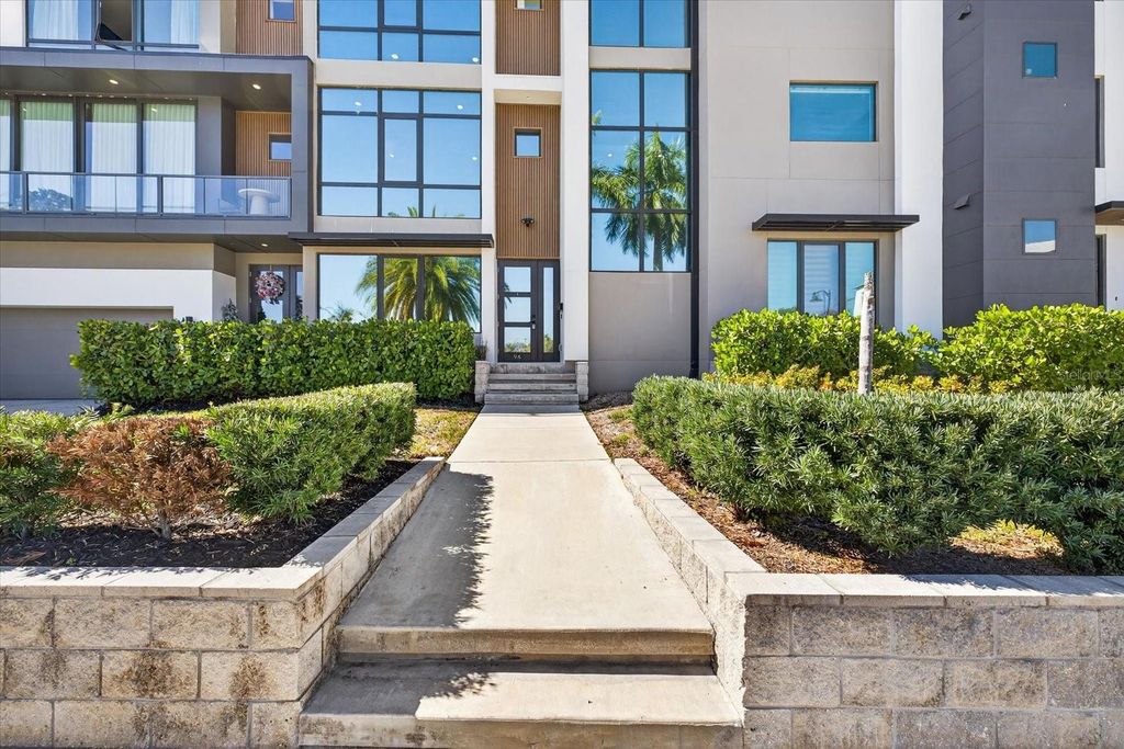 94 W DAVIS BOULEVARD, Tampa, FL 33606