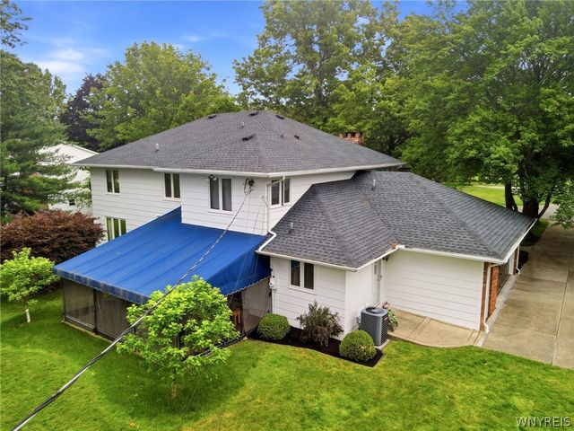 32 Rolling Hills Drive, Orchard Park, NY 14127
