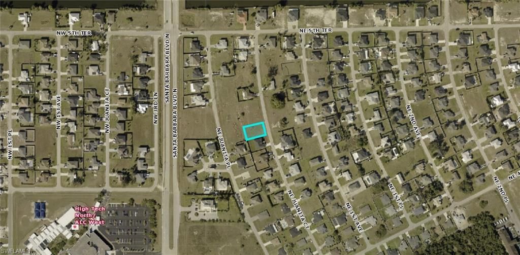 Image 2 of property listing at 458 NE Juanita CT, Cape Coral, FL 33909