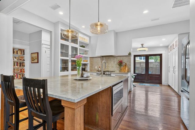 718 S BOULEVARD, Tampa, FL 33606