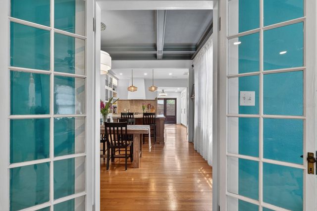 718 S BOULEVARD, Tampa, FL 33606