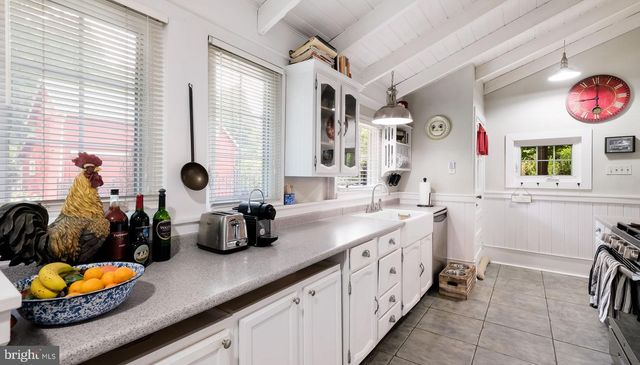 45 E BUTLER AVE, Doylestown, PA 18901