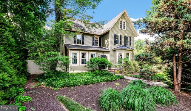 45 E BUTLER AVE, Doylestown, PA 18901