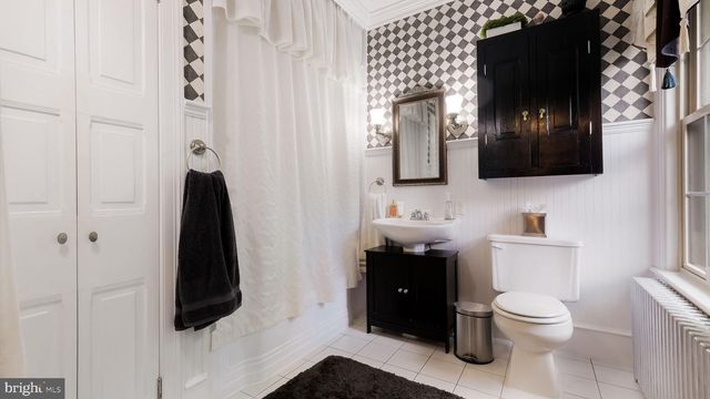 45 E BUTLER AVE, Doylestown, PA 18901