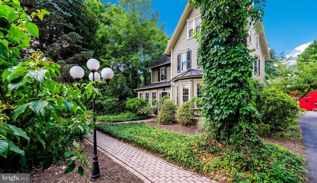 45 E BUTLER AVE, Doylestown, PA 18901