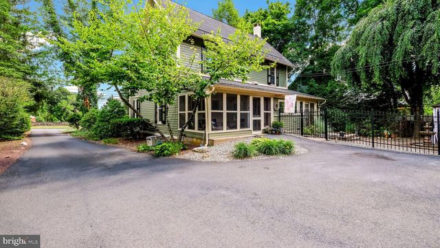 45 E BUTLER AVE, Doylestown, PA 18901