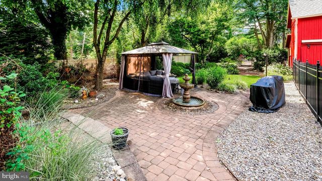 45 E BUTLER AVE, Doylestown, PA 18901