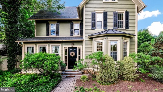 45 E BUTLER AVE, Doylestown, PA 18901