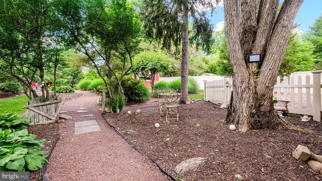 45 E BUTLER AVE, Doylestown, PA 18901
