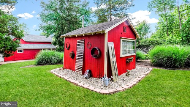 45 E BUTLER AVE, Doylestown, PA 18901