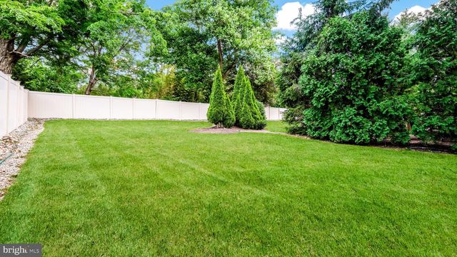 45 E BUTLER AVE, Doylestown, PA 18901