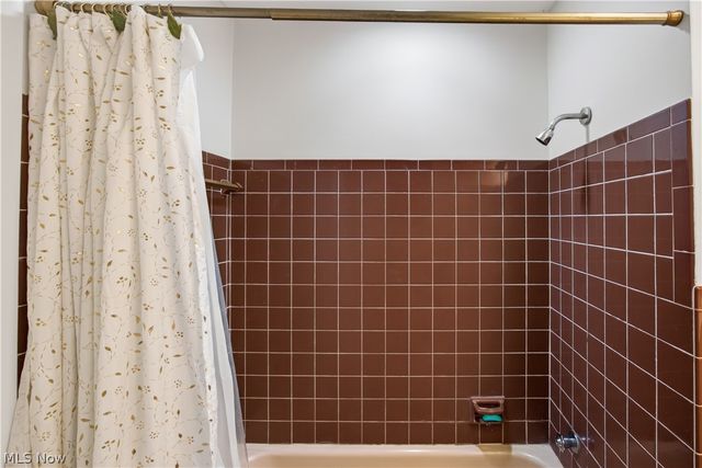 5801 Glad Boulevard, Kent, OH 44240