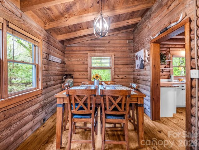1040 Soquili Drive, Brevard, NC 28712