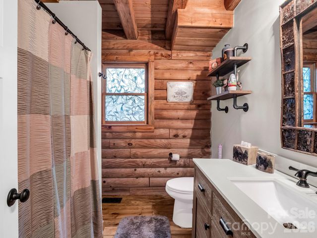 1040 Soquili Drive, Brevard, NC 28712