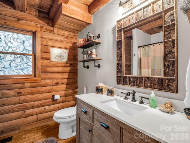 1040 Soquili Drive, Brevard, NC 28712