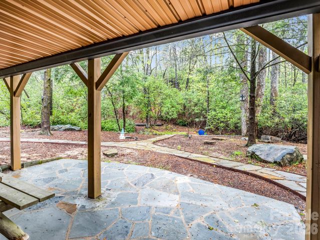 1040 Soquili Drive, Brevard, NC 28712