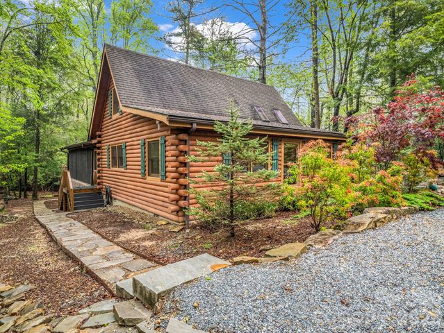 1040 Soquili Drive, Brevard, NC 28712