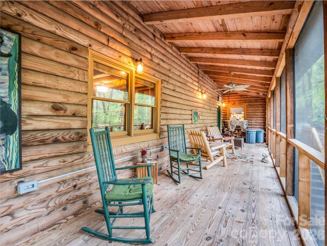 1040 Soquili Drive, Brevard, NC 28712