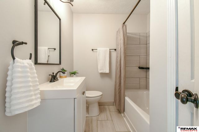 4500 Pioneers Boulevard, Lincoln, NE 68506