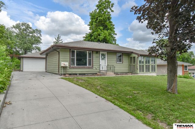 4500 Pioneers Boulevard, Lincoln, NE 68506