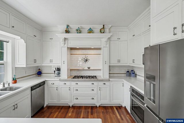 5490 Woodmill Dr SE, Salem, OR 97306
