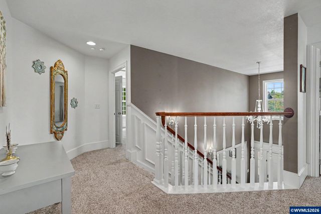 5490 Woodmill Dr SE, Salem, OR 97306
