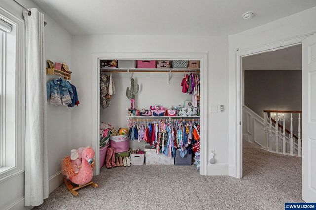 5490 Woodmill Dr SE, Salem, OR 97306