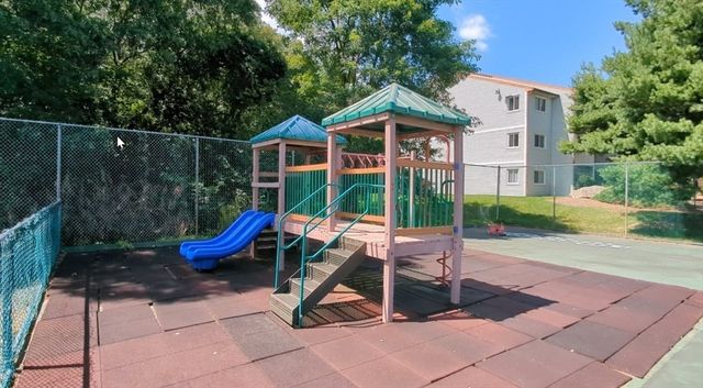 809 Franklin Crossing Rd 809, Franklin, MA 02038