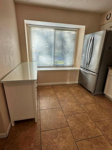 6718 Live Oak Drive, Rosharon, TX 77583