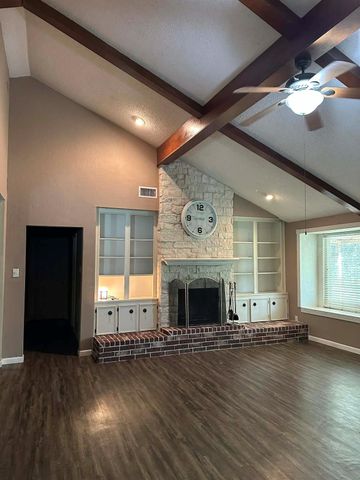 6718 Live Oak Drive, Rosharon, TX 77583