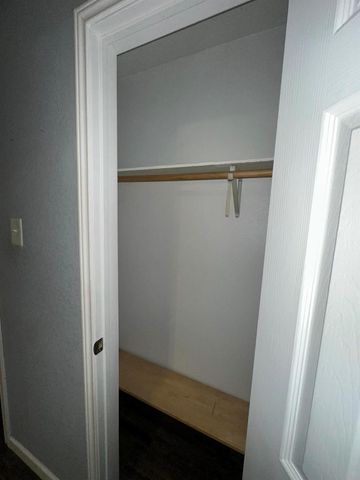 6718 Live Oak Drive, Rosharon, TX 77583