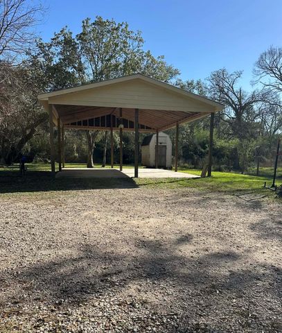 6718 Live Oak Drive, Rosharon, TX 77583