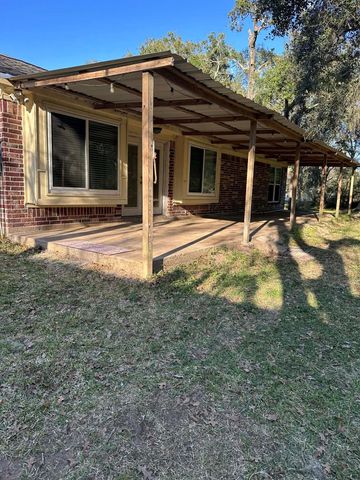 6718 Live Oak Drive, Rosharon, TX 77583