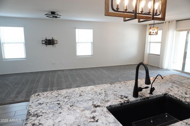 654 E BUCKINGHAM Avenue, Gilbert, AZ 85297