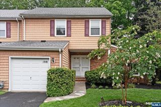 108 Saratoga Square, Wayne, NJ 07470