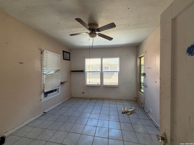 1030 W RIDGEWOOD CT, San Antonio, TX 78201