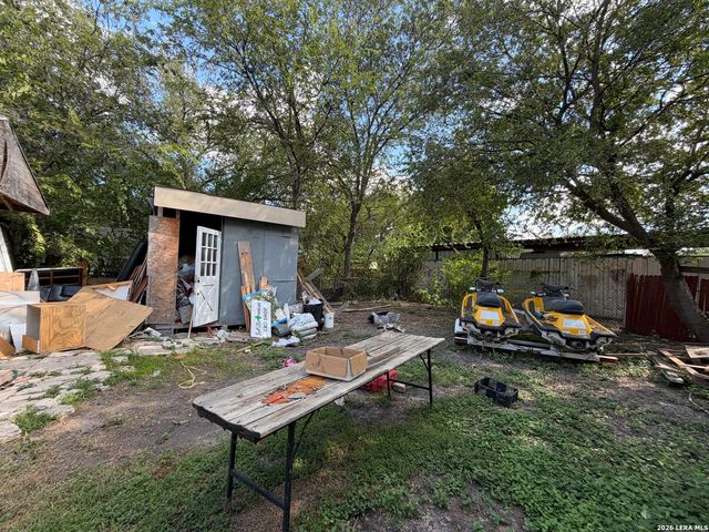 1030 W RIDGEWOOD CT, San Antonio, TX 78201