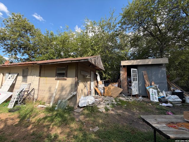 1030 W RIDGEWOOD CT, San Antonio, TX 78201