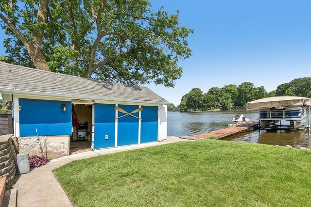 131 Riverside DRIVE, Waterford, WI 53185