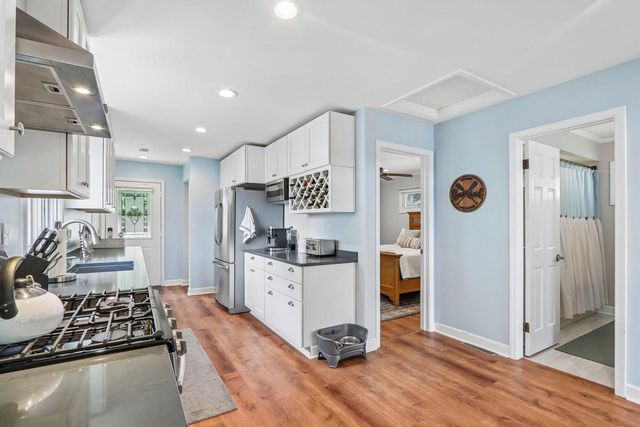 131 Riverside DRIVE, Waterford, WI 53185