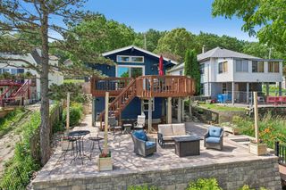 131 Riverside DRIVE, Waterford, WI 53185