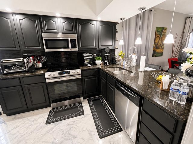 11529 PUMPKIN SEED COURT, Orlando, FL 32821