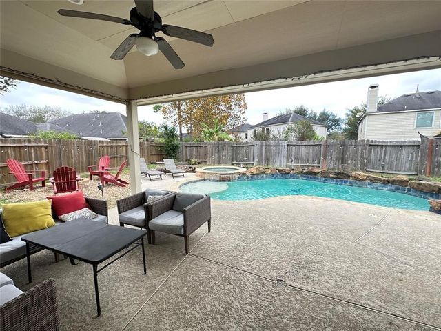 1526 Waterside Village Drive, Richmond, TX 77407