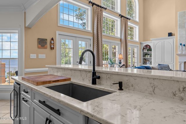 216 Drake Landing, New Bern, NC 28560