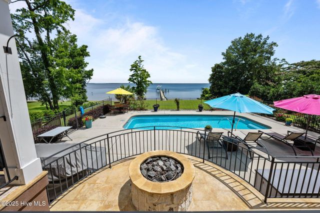 216 Drake Landing, New Bern, NC 28560